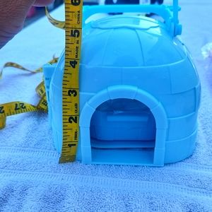 Crayola bath time igloo